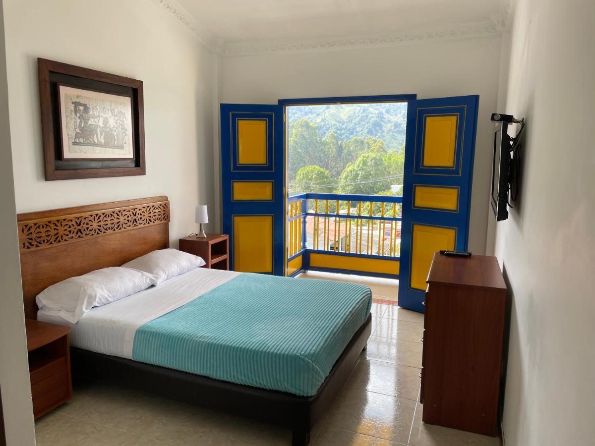 Hospedaje Camino Real A 150 Mts Del Centro 萨兰托 外观 照片