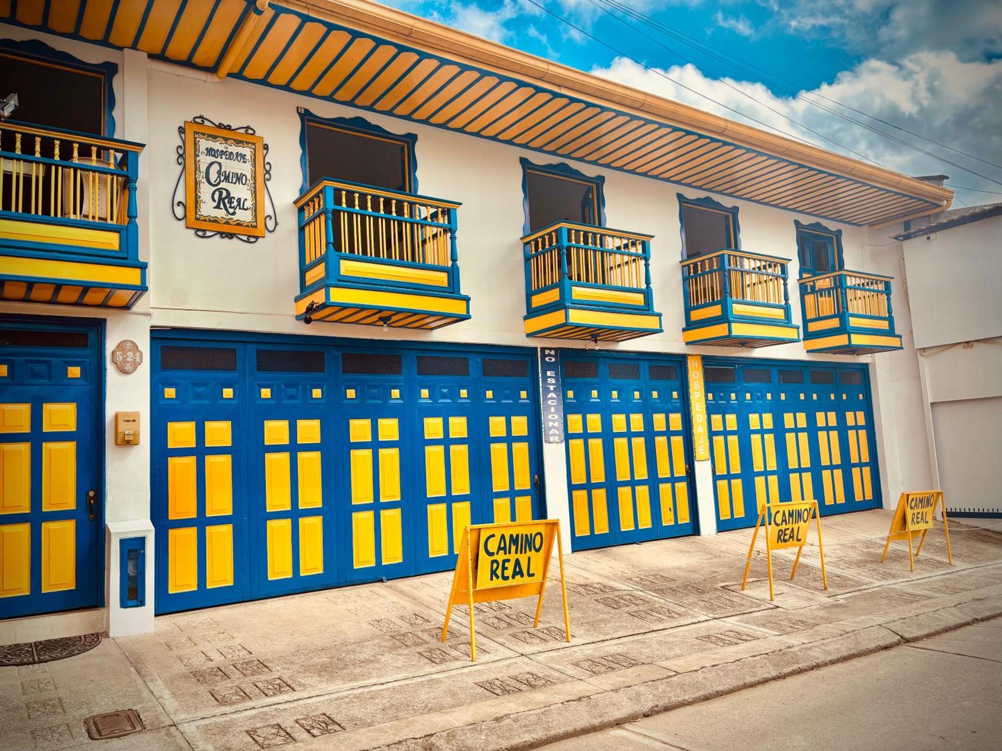Hospedaje Camino Real A 150 Mts Del Centro 萨兰托 外观 照片