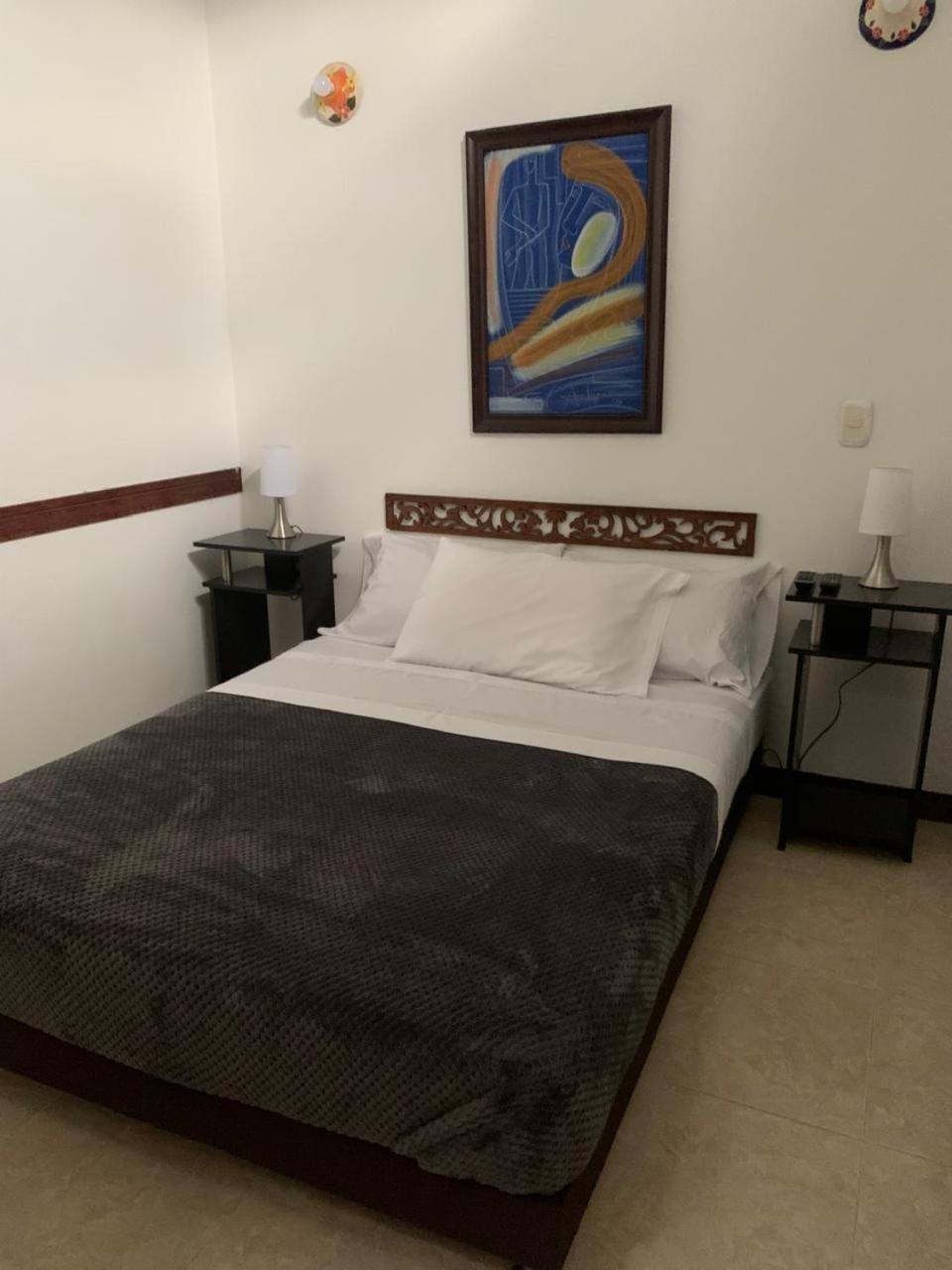 Hospedaje Camino Real A 150 Mts Del Centro 萨兰托 外观 照片